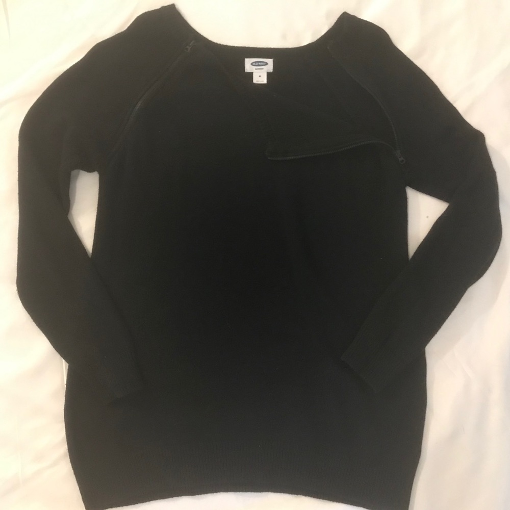Old Navy Black Maternity/Breastfeeding Sweater